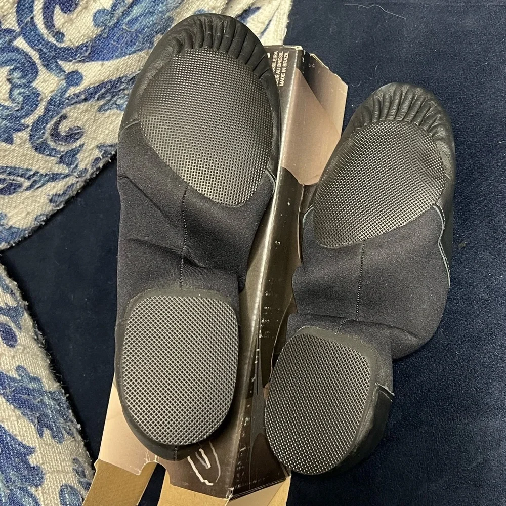 So Danca split sole jazz shoe